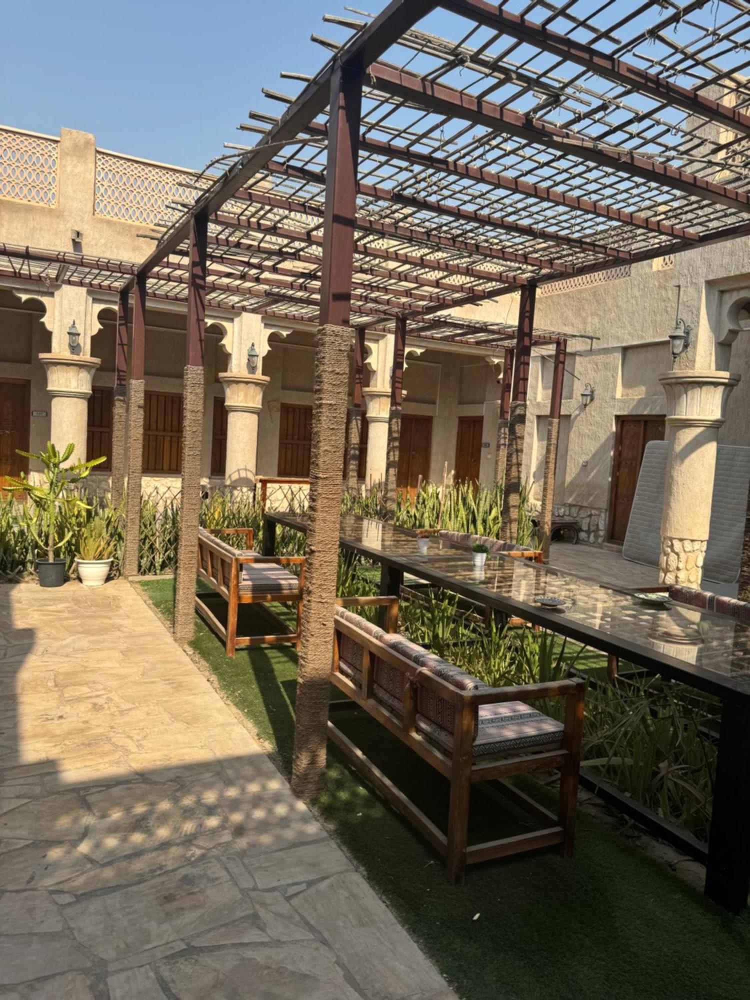 Heritage Home Guest House Dubai Esterno foto