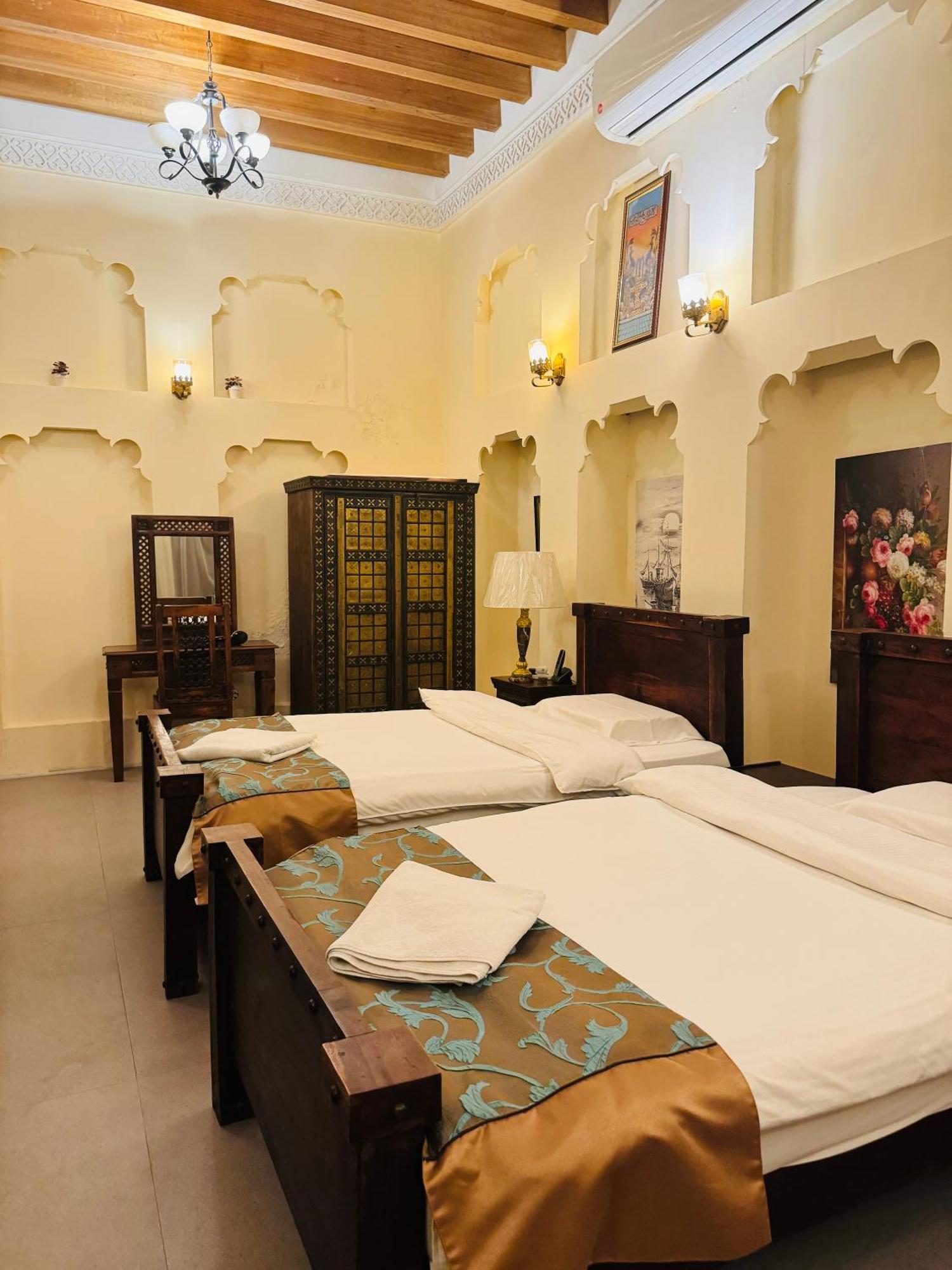 Heritage Home Guest House Dubai Esterno foto