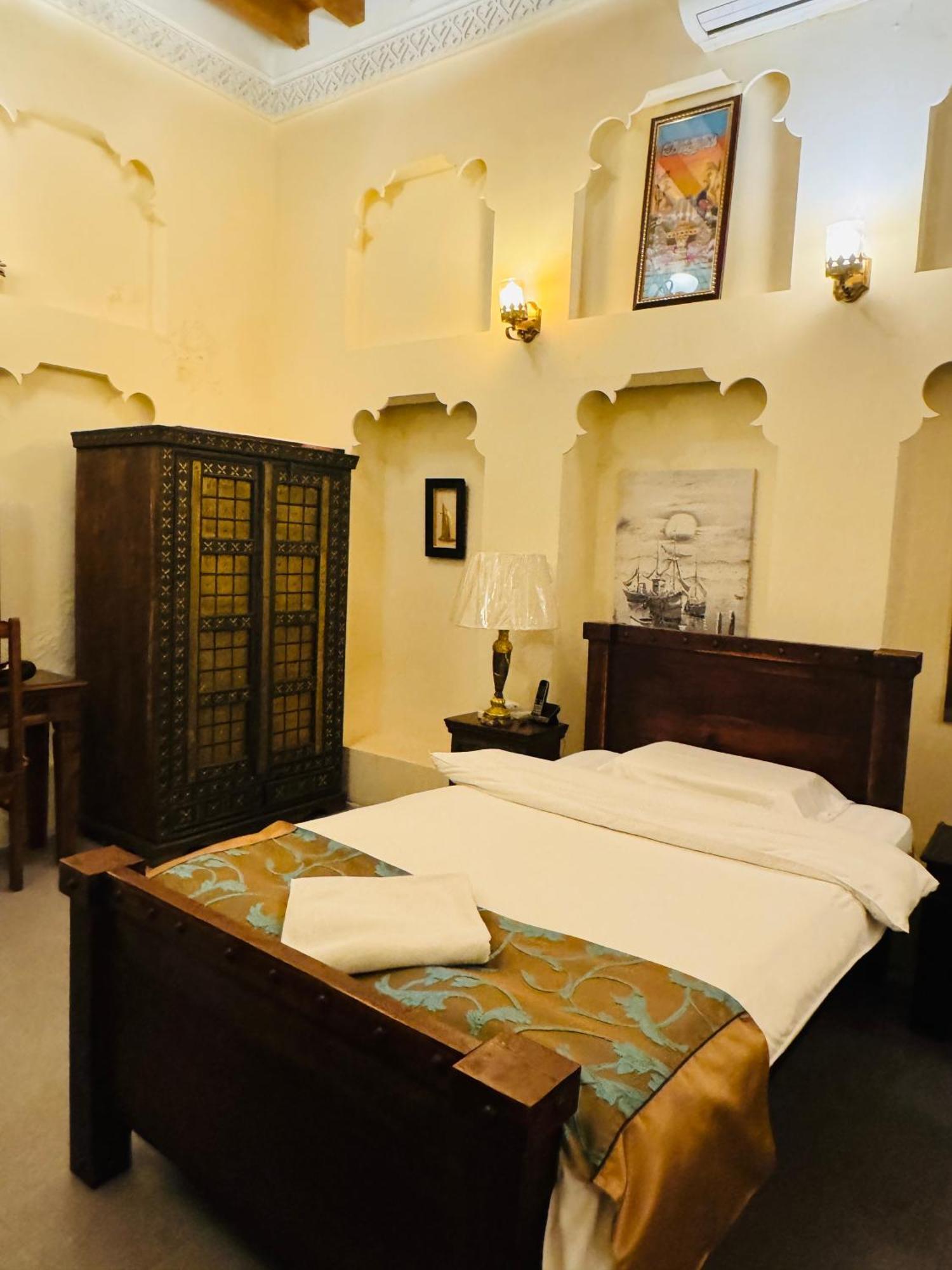 Heritage Home Guest House Dubai Esterno foto